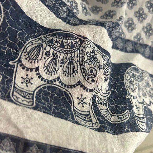 Elegant Blue and White Mini Dress - Picture 11 of 16